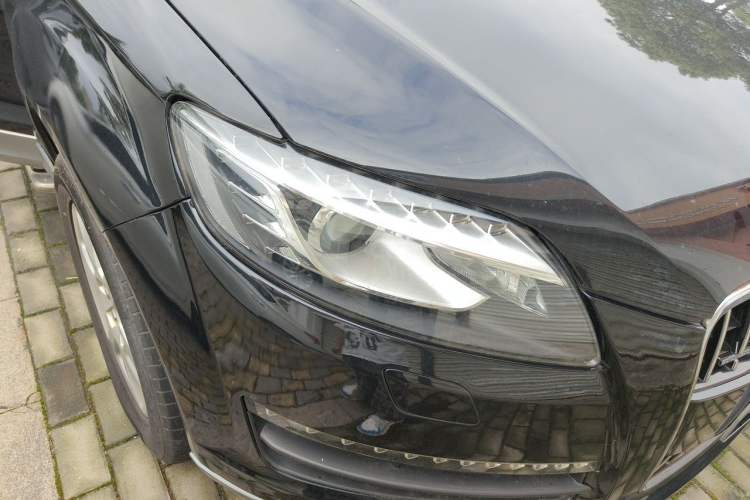 Used Audi Q7 2011 3.0 TFSI Ambition (200kW) Right Front Headlight