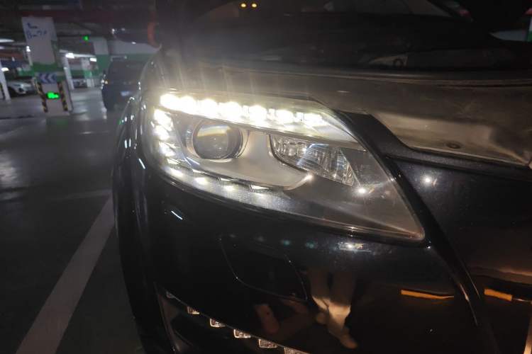 Used Audi Q7 2011 3.0 TFSI Ambition (200kW) Right Front Headlight