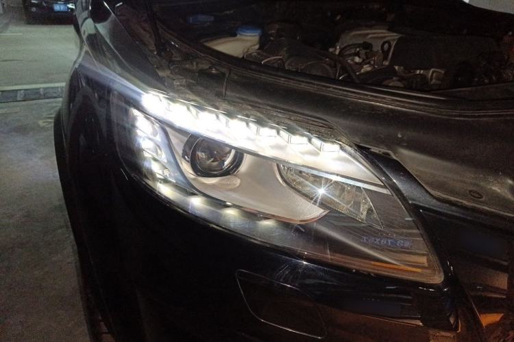 Used Audi Q7 2011 3.0 TFSI Exclusive (245kW) Right Front Headlight