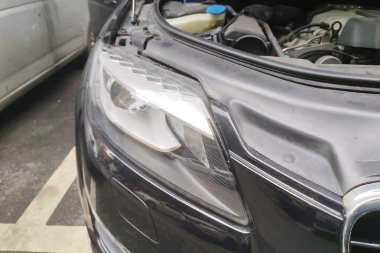 Used Audi Q7 2011 3.0 TFSI Ambition (200kW) Right Front Headlight