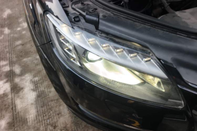 Used Audi Q7 2011 3.0 TFSI Comfort (200kW) Right Front Headlight