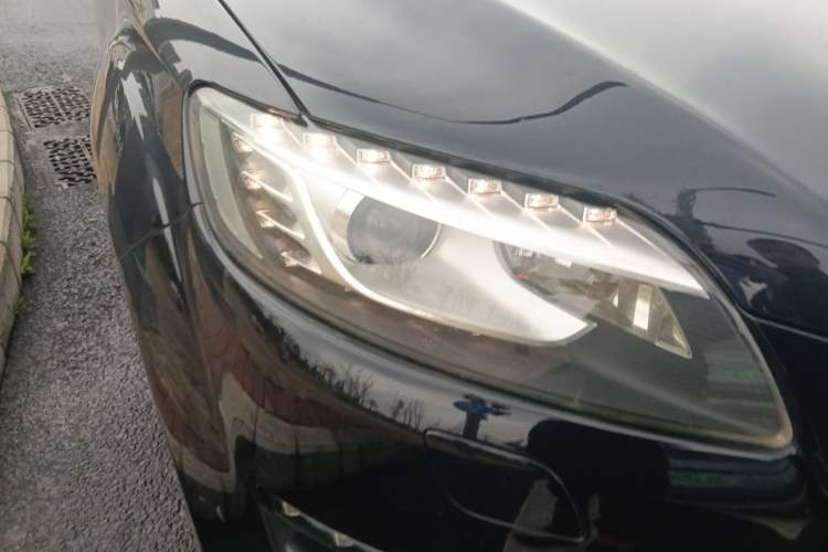 Used Audi Q7 2011 3.0 TFSI Technology (200kW) Right Front Headlight