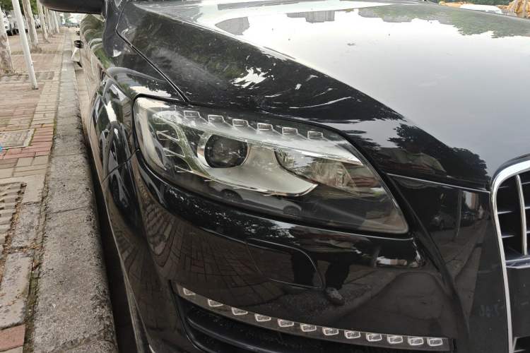 Used Audi Q7 2011 3.0 TFSI Ambition (200kW) Right Front Headlight