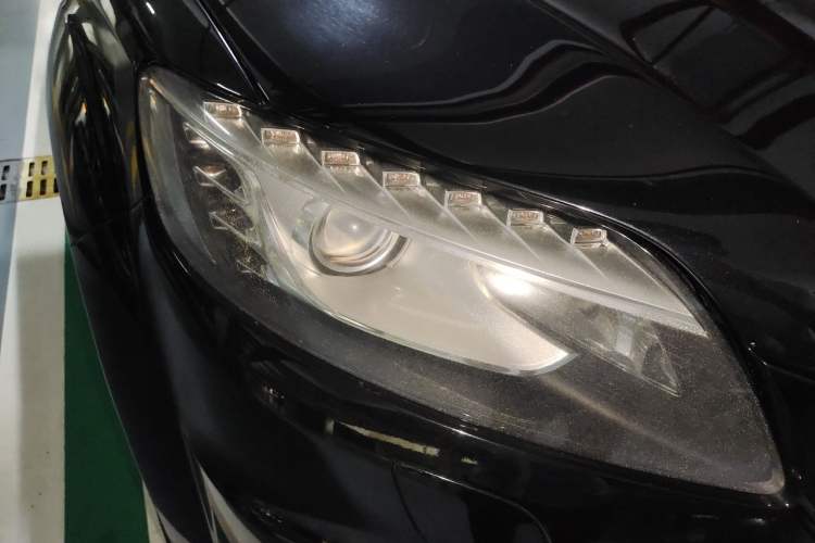 Used Audi Q7 2011 3.0 TFSI Technology (200kW) Right Front Headlight