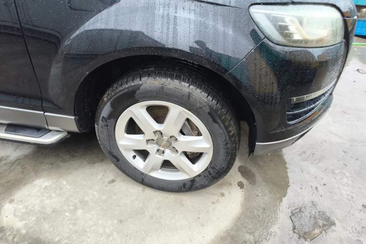 Used Audi Q7 2011 3.0 TFSI Ambition (200kW) Right Front Wheel Hub