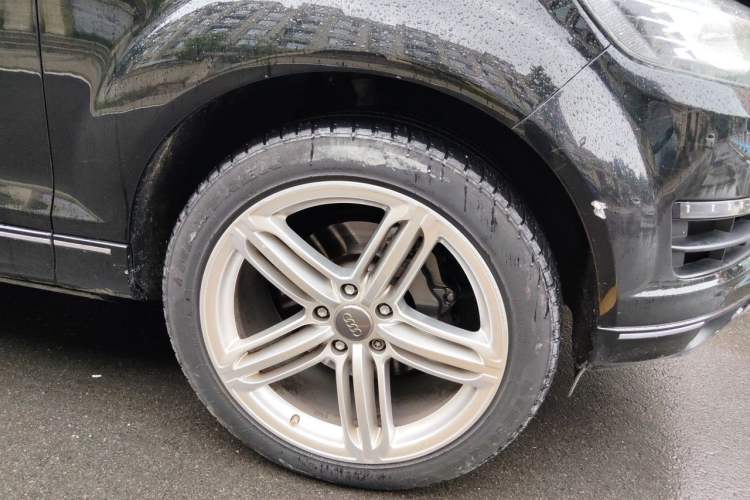 Used Audi Q7 2011 3.0 TFSI Ambition (200kW) Right Front Wheel Hub