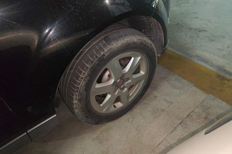 Used Audi Q7 2011 3.0 TFSI Ambition (200kW) Right Front Wheel Hub