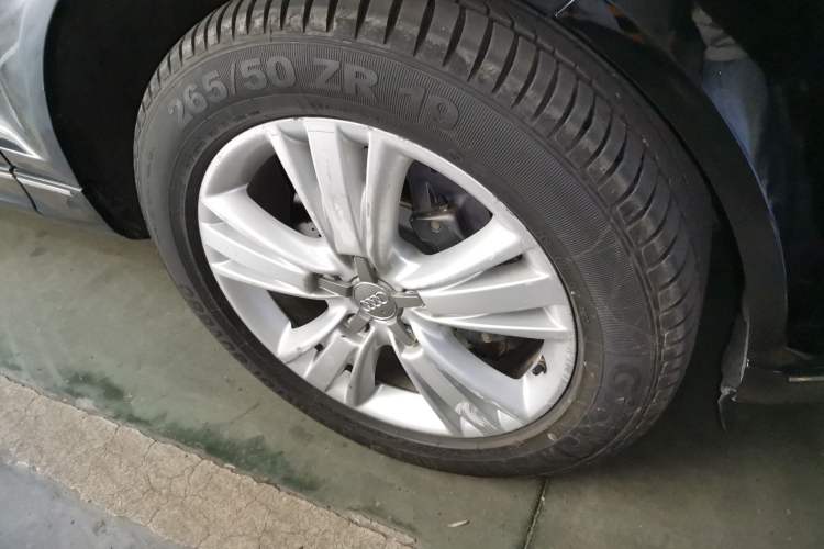 Used Audi Q7 2011 3.0 TFSI Comfort (200kW) Right Front Wheel Hub