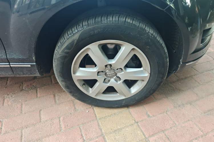 Used Audi Q7 2011 3.0 TFSI Technology Model (245kW) Right Front Wheel Hub