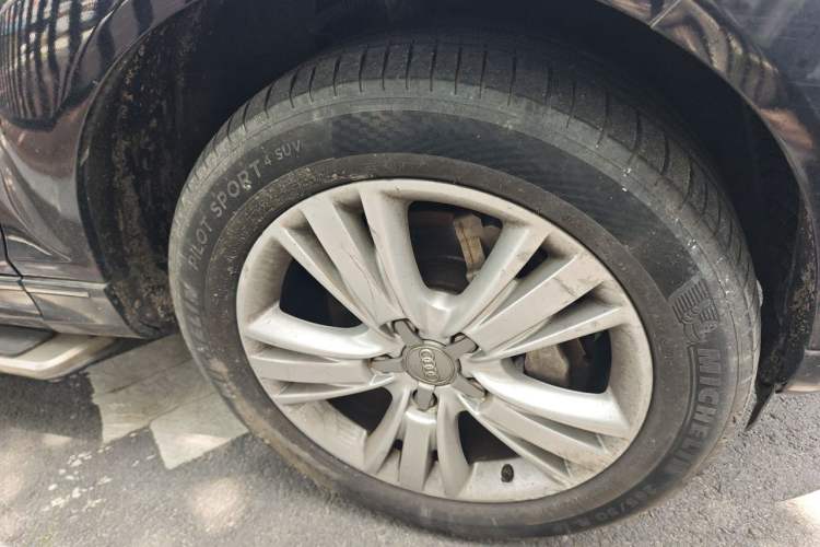 Used Audi Q7 2011 3.0 TFSI Technology (200kW) Right Front Wheel Hub