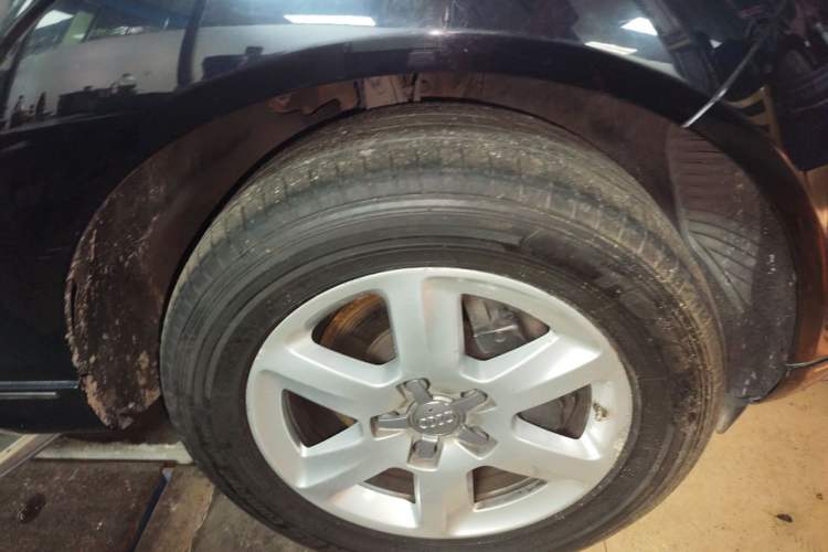 Used Audi Q7 2011 3.0 TFSI Technology (200kW) Right Front Wheel Hub