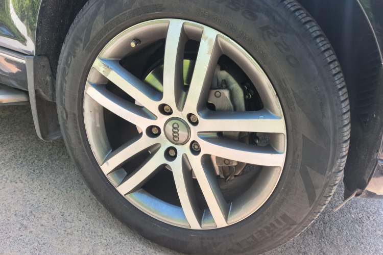 Used Audi Q7 2011 3.0 TFSI Technology (200kW) Right Front Wheel Hub