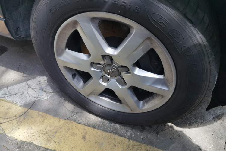 Used Audi Q7 2011 3.0 TFSI Ambition (200kW) Right Front Wheel Hub