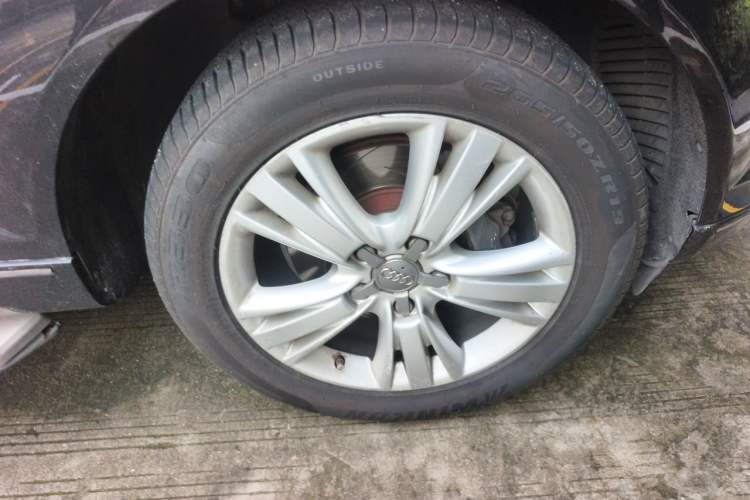Used Audi Q7 2011 3.0 TFSI Comfort (200kW) Right Front Wheel Hub