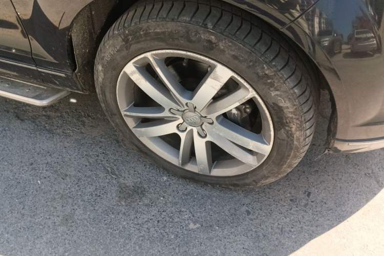 Used Audi Q7 2011 3.0 TFSI Ambition (200kW) Right Front Wheel Hub