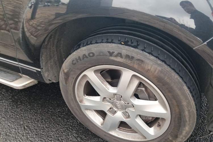 Used Audi Q7 2011 3.0 TFSI Technology (200kW) Right Front Wheel Hub
