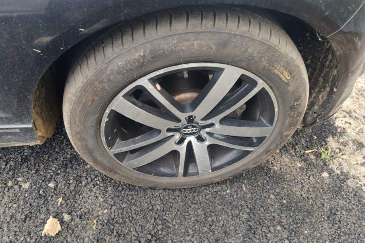 Used Audi Q7 2011 3.0 TFSI Ambition (200kW) Right Front Wheel Hub