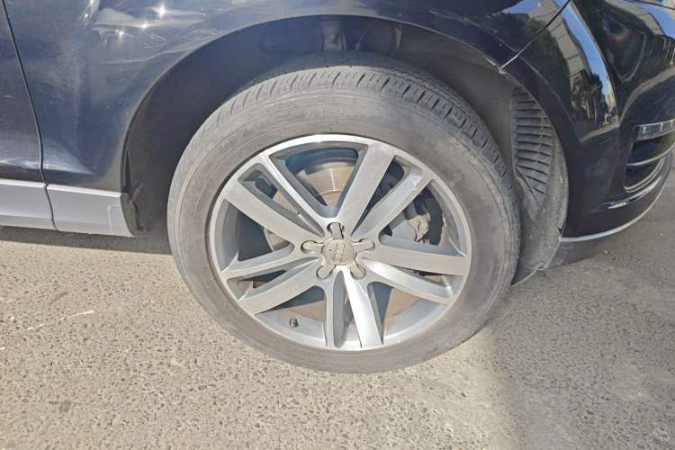 Used Audi Q7 2011 3.0 TFSI Ambition (200kW) Right Front Wheel Hub