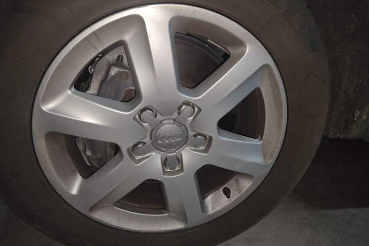 Used Audi Q7 2011 3.0 TFSI Ambition (200kW) Right Front Wheel Hub