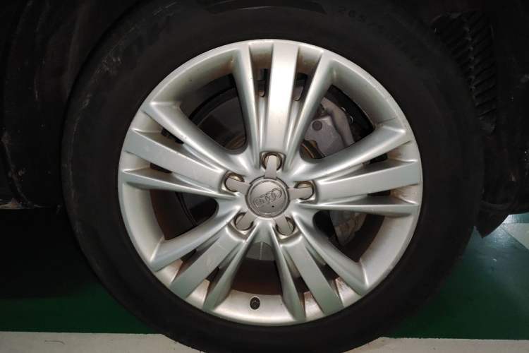 Used Audi Q7 2011 3.0 TFSI Technology (200kW) Right Front Wheel Hub