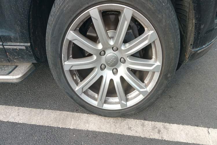 Used Audi Q7 2011 3.0 TFSI Comfort (200kW) Right Front Wheel Hub