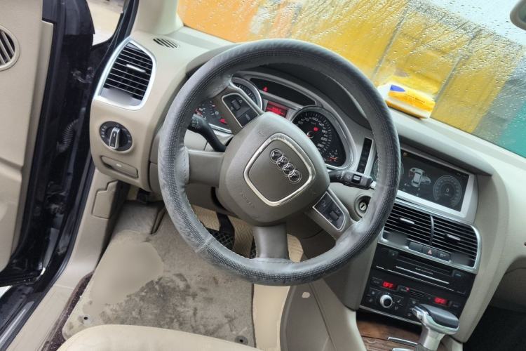 Used Audi Q7 2011 3.0 TFSI Ambition (200kW) Steering Wheel