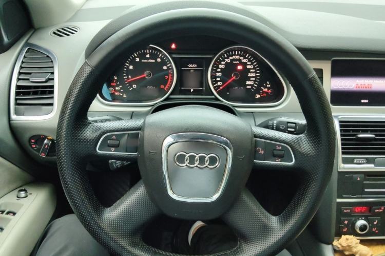Used Audi Q7 2011 3.0 TFSI Ambition (200kW) Steering Wheel