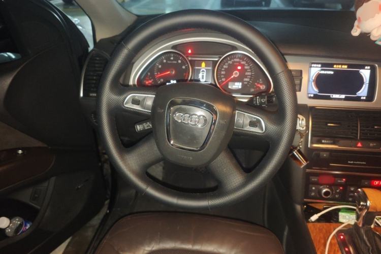 Used Audi Q7 2011 3.0 TFSI Comfort Model (245kW) Steering Wheel