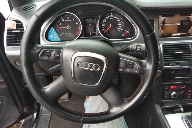 Used Audi Q7 2011 3.0 TFSI Comfort (200kW) Steering Wheel