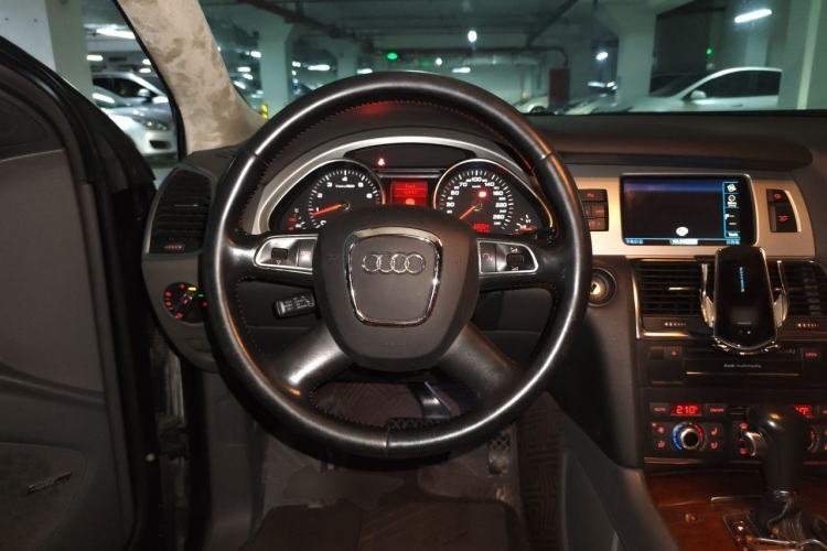 Used Audi Q7 2011 3.0 TFSI Technology (200kW) Steering Wheel