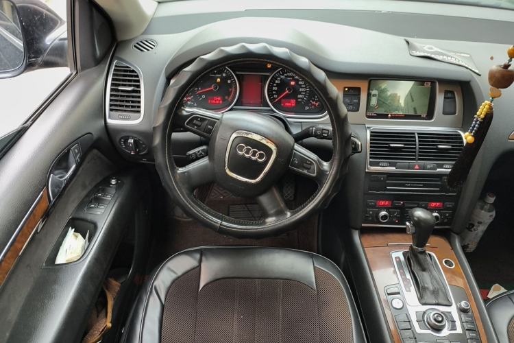 Used Audi Q7 2011 3.0 TFSI Technology (200kW) Steering Wheel