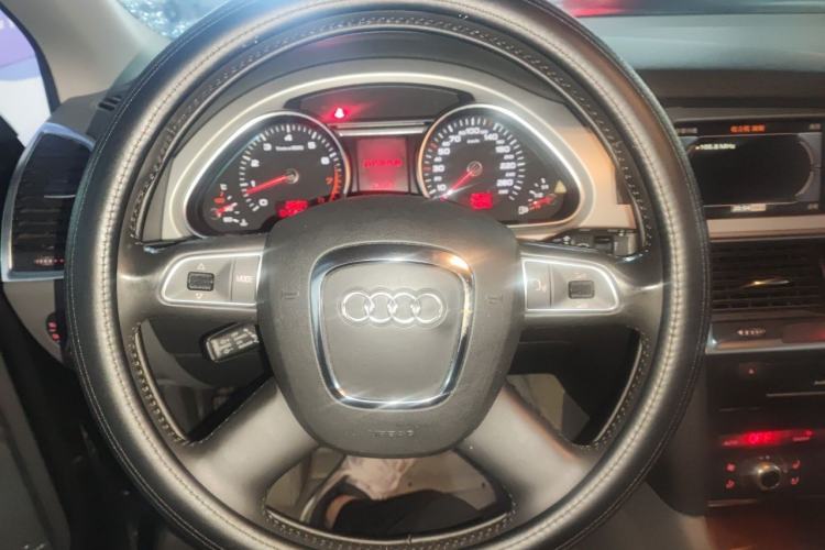Used Audi Q7 2011 3.0 TFSI Ambition (200kW) Steering Wheel