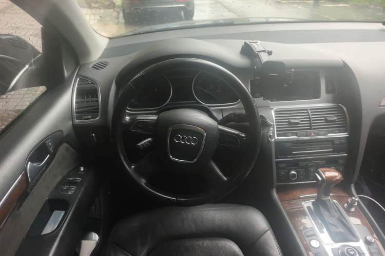 Used Audi Q7 2011 3.0 TFSI Comfort (200kW) Steering Wheel