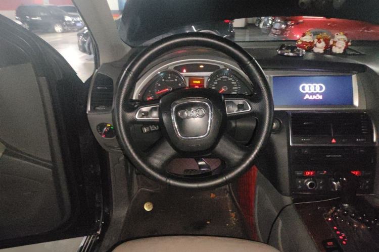 Used Audi Q7 2011 3.0 TFSI Comfort (200kW) Steering Wheel