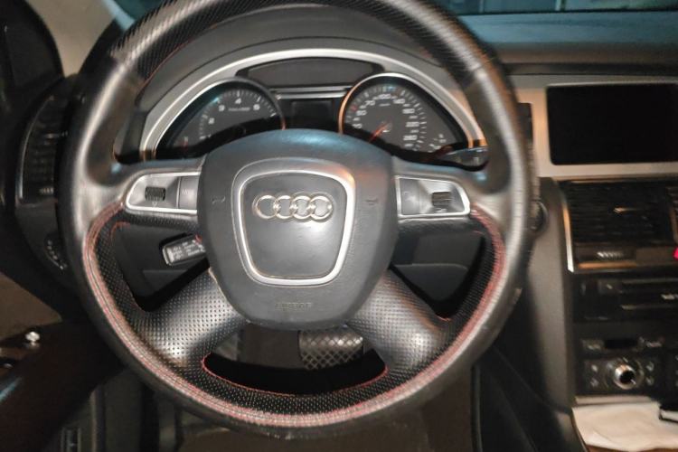 Used Audi Q7 2011 3.0 TFSI Ambition (200kW) Steering Wheel