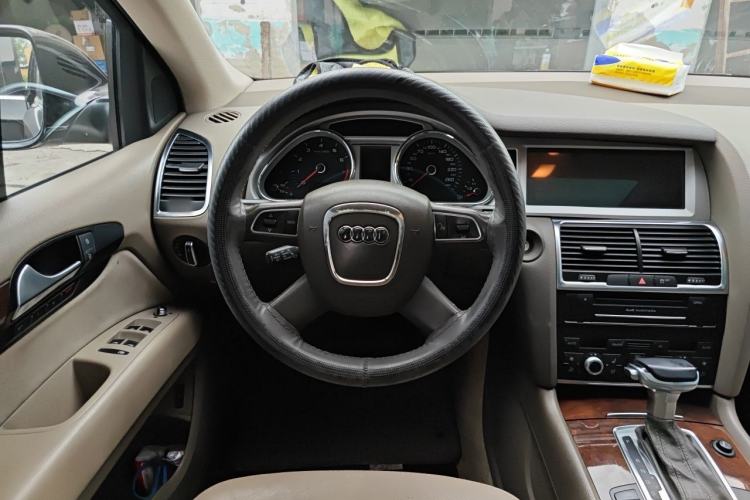 Used Audi Q7 2011 3.0 TFSI Ambition (200kW) Steering Wheel