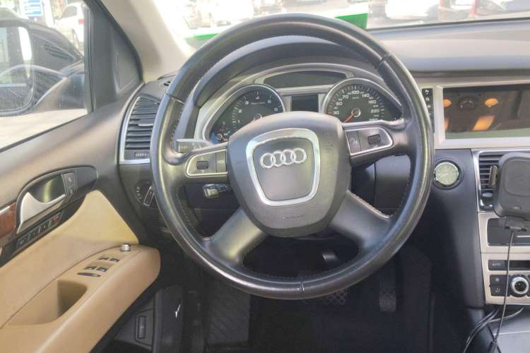 Used Audi Q7 2011 3.0 TFSI Technology Model (245kW) Steering Wheel