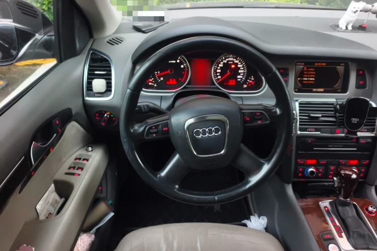 Used Audi Q7 2011 3.0 TFSI Comfort (200kW) Steering Wheel