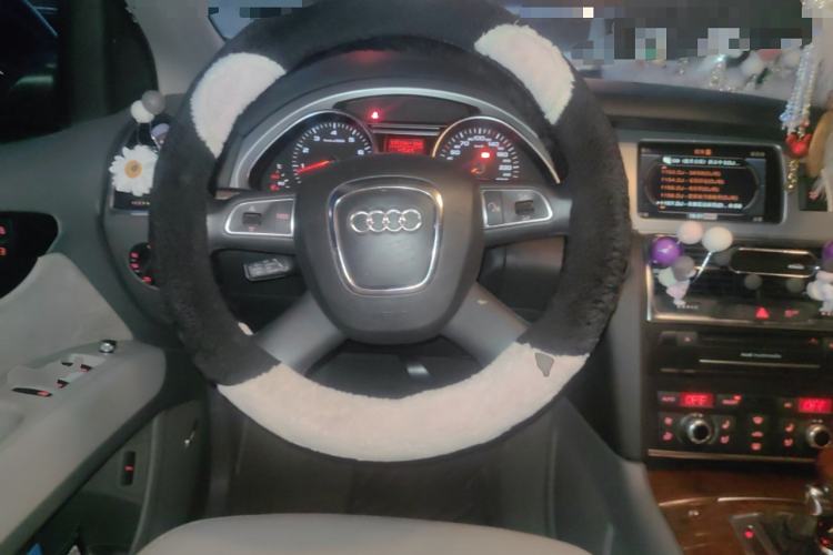 Used Audi Q7 2011 3.0 TFSI Comfort (200kW) Steering Wheel