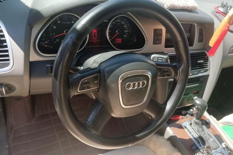 Used Audi Q7 2011 3.0 TFSI Ambition (200kW) Steering Wheel