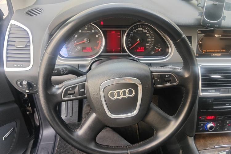 Used Audi Q7 2011 3.0 TFSI Technology (200kW) Steering Wheel