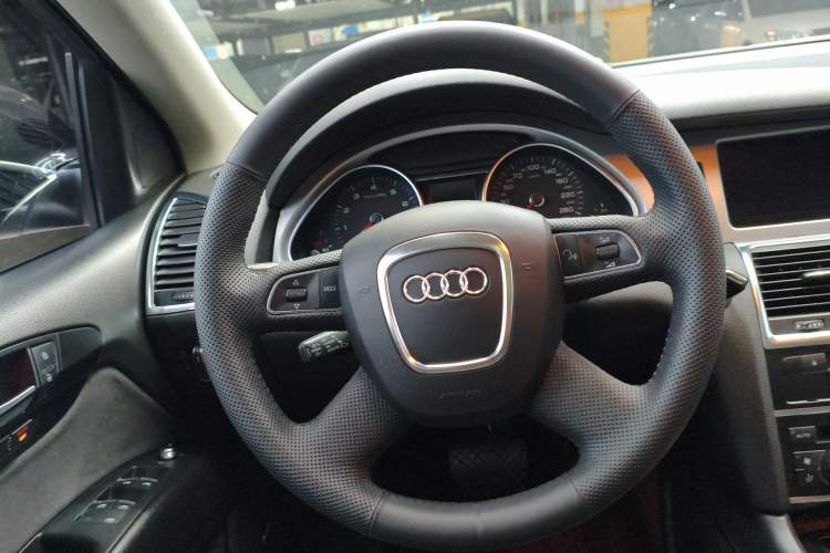 Used Audi Q7  Steering Wheel