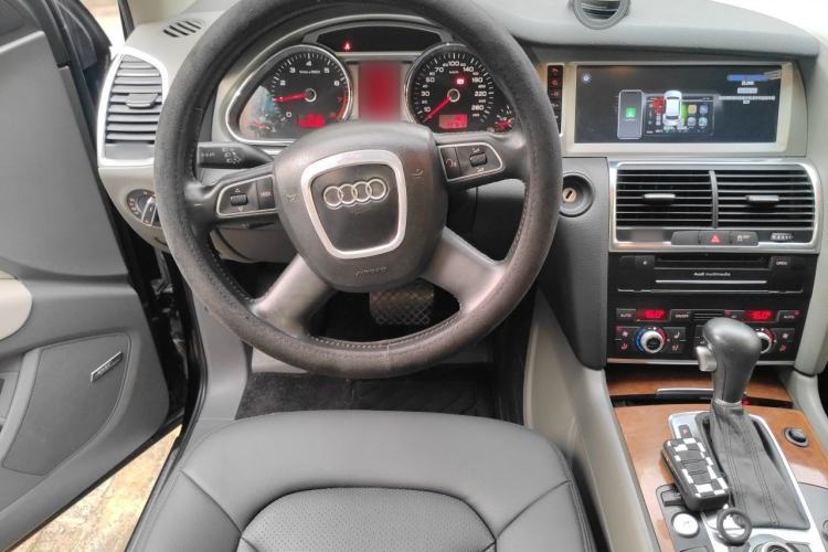 Used Audi Q7 2011 3.0 TFSI Technology Model (245kW) Steering Wheel