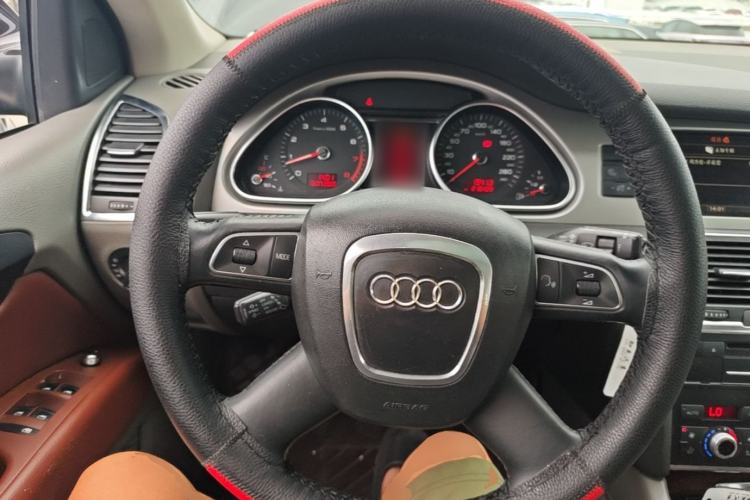 Used Audi Q7 2011 3.0 TFSI Ambition (200kW) Steering Wheel