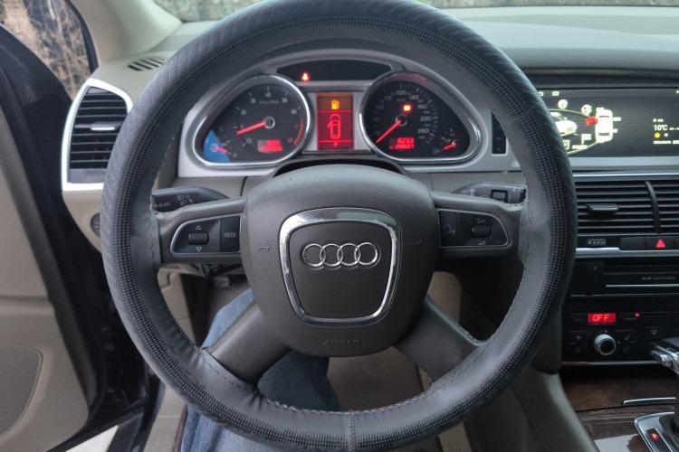 Used Audi Q7 2011 3.0 TFSI Ambition (200kW) Steering Wheel