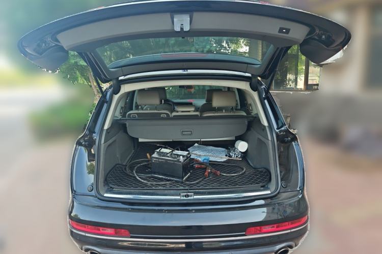 Used Audi Q7 2011 3.0 TFSI Technology Model (245kW) Trunk