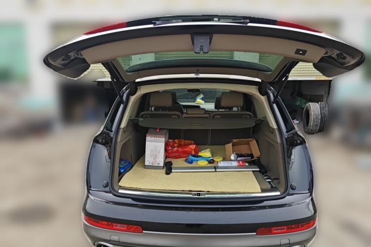 Used Audi Q7 2011 3.0 TFSI Ambition (200kW) Trunk