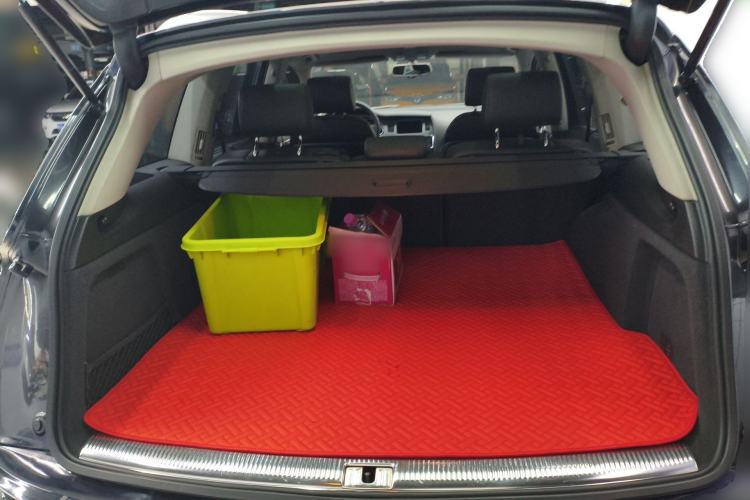 Used Audi Q7  Trunk