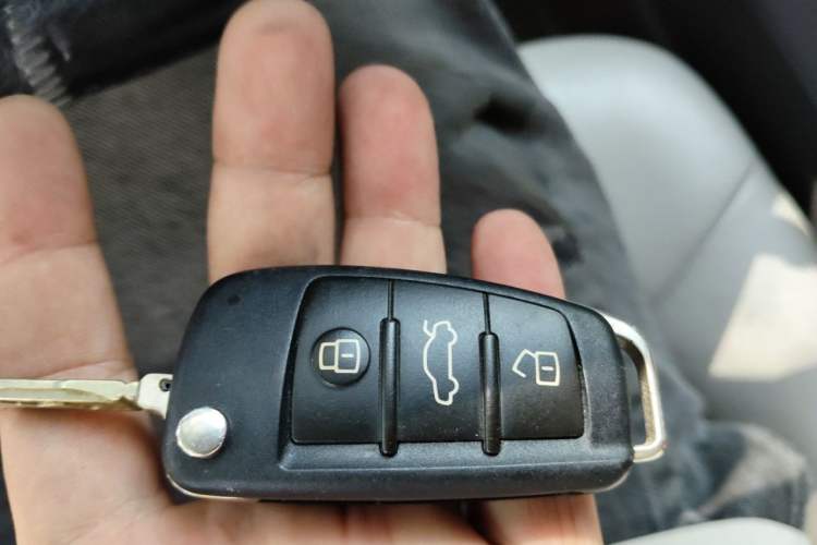 Used Audi Q7 2011 3.0 TFSI Technology (200kW) Vehicle Key