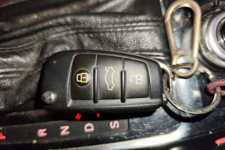 Used Audi Q7 2011 3.0 TFSI Technology (200kW) Vehicle Key